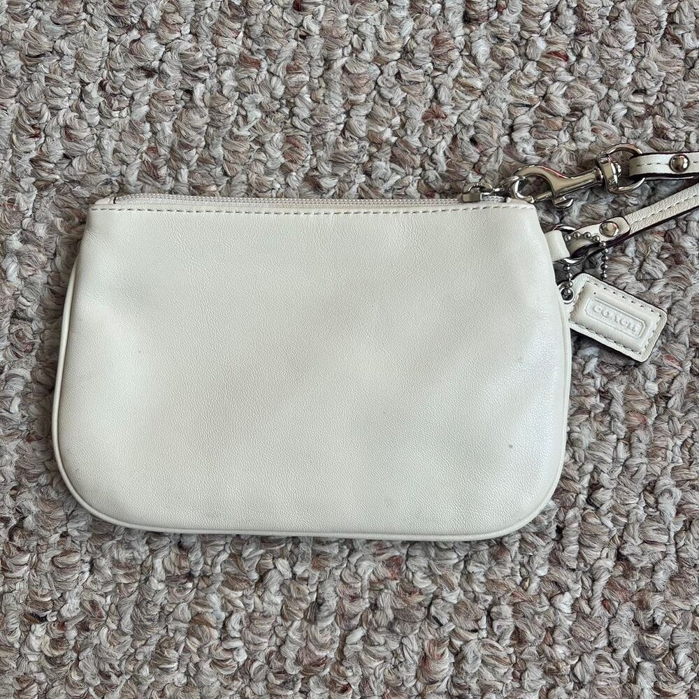 Coach Wristlet Vintage Women's Cream and White with Hang Tag Wallet Zip - Picture 4 of 7